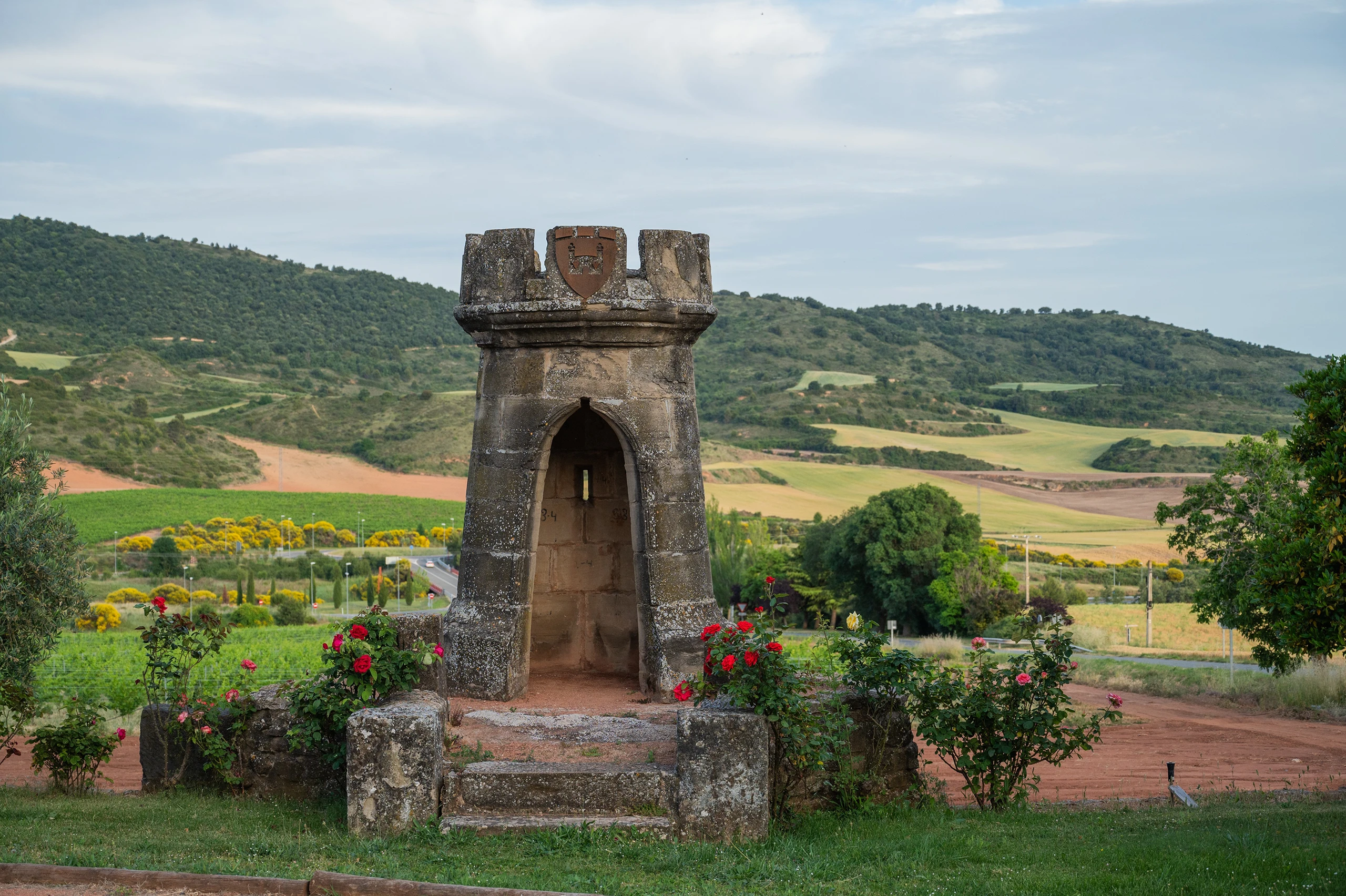 Foto 1 - Bodegas Castillo de Monjard&iacute;n