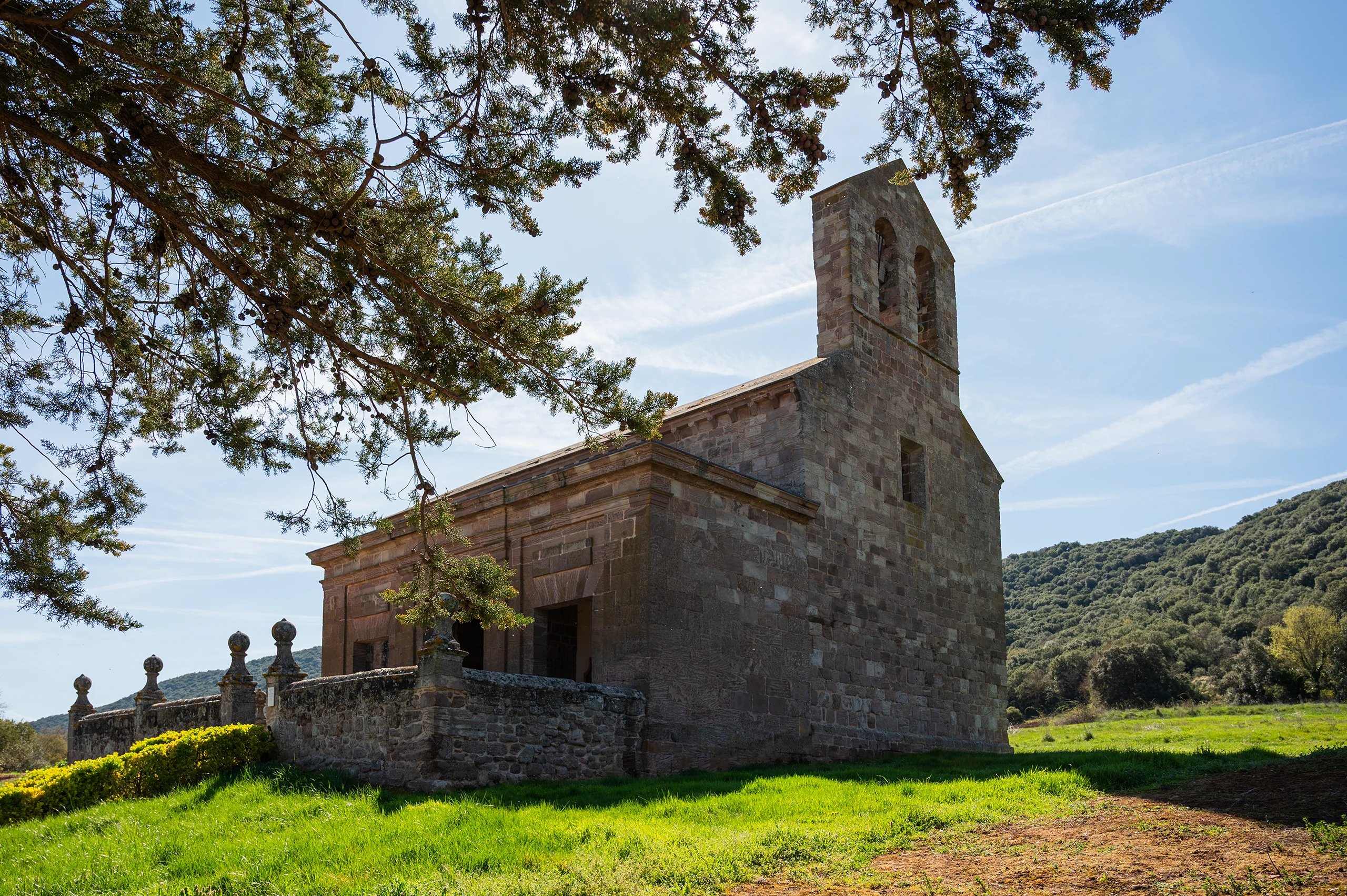 Iglesia de San Andr&eacute;s de Learza